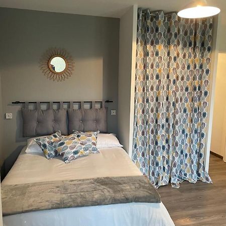 Studio Cote Piscine Apartment Equemauville Bagian luar foto