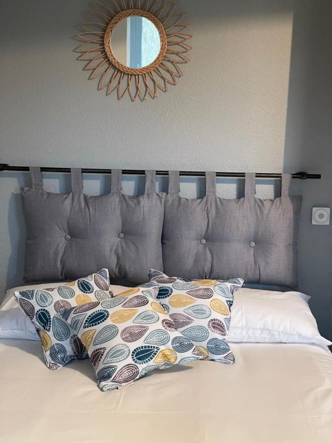 Studio Cote Piscine Apartment Equemauville Bagian luar foto