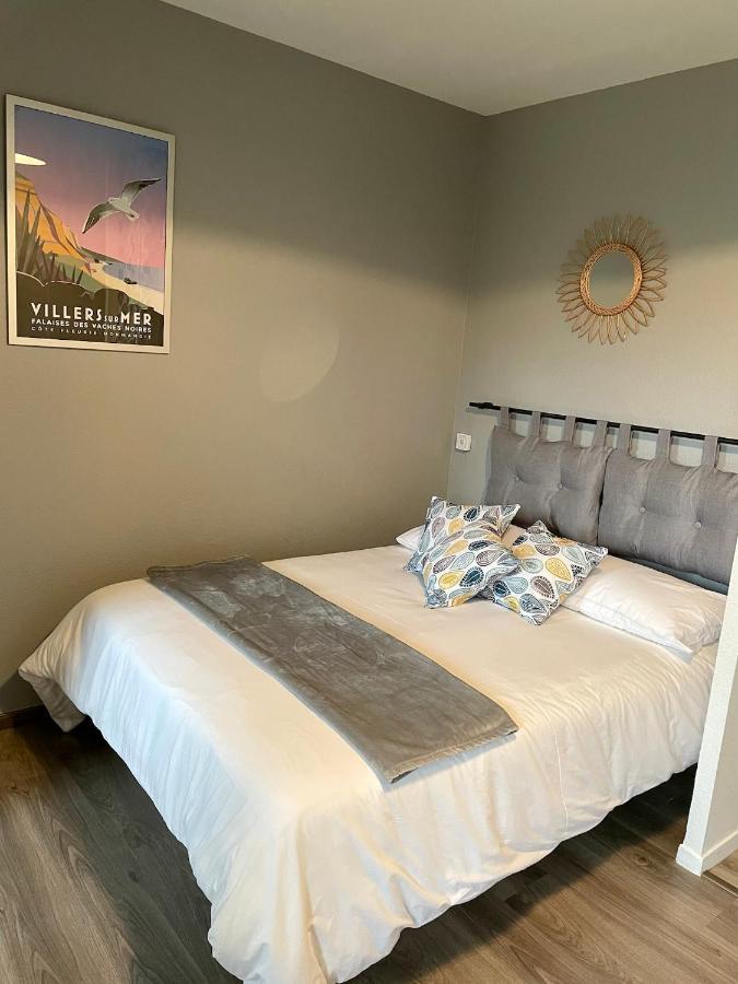 Studio Cote Piscine Apartment Equemauville Bagian luar foto