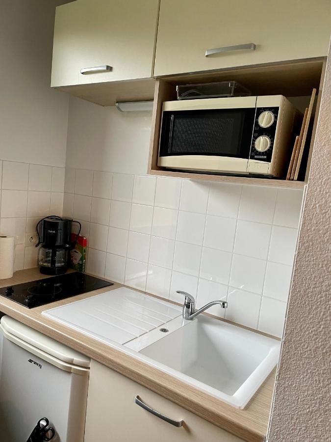 Studio Cote Piscine Apartment Equemauville Bagian luar foto